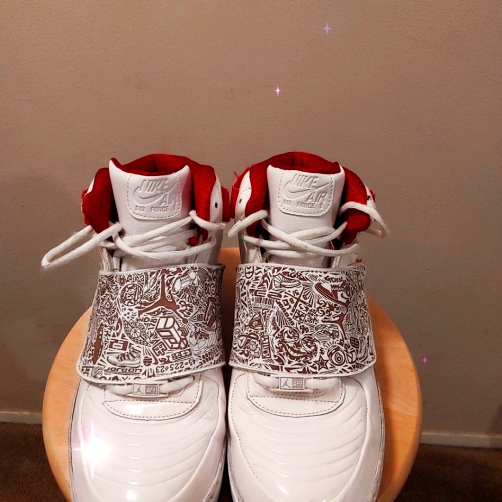 Pair of men's size 12 Air Jordan Fusion 20s in Really Good Condition!!!